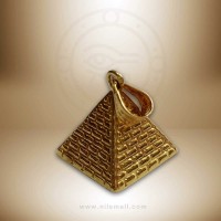 18K Gold Egyptian Pyramid Pendant